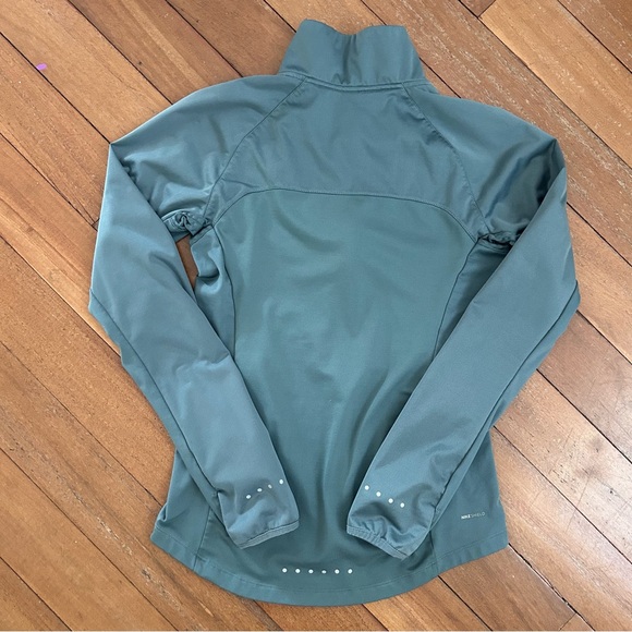 Nike Shield Running Jacket Sage - Picture 2 of 8
